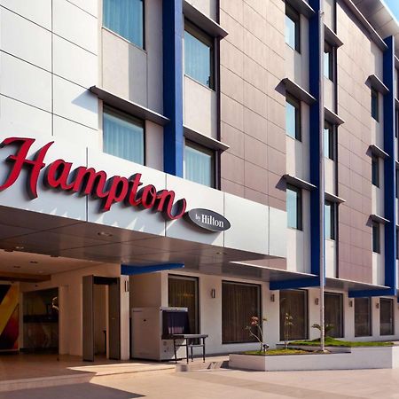 Hampton By Hilton Vadodara-Alkapuri Exteriör bild